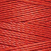 Filo di cotone rosso Gutermann, bobina da 100 m, 2453, fili per cucire a  mano, 100% cotone per macchina o tagliacuci -  Italia